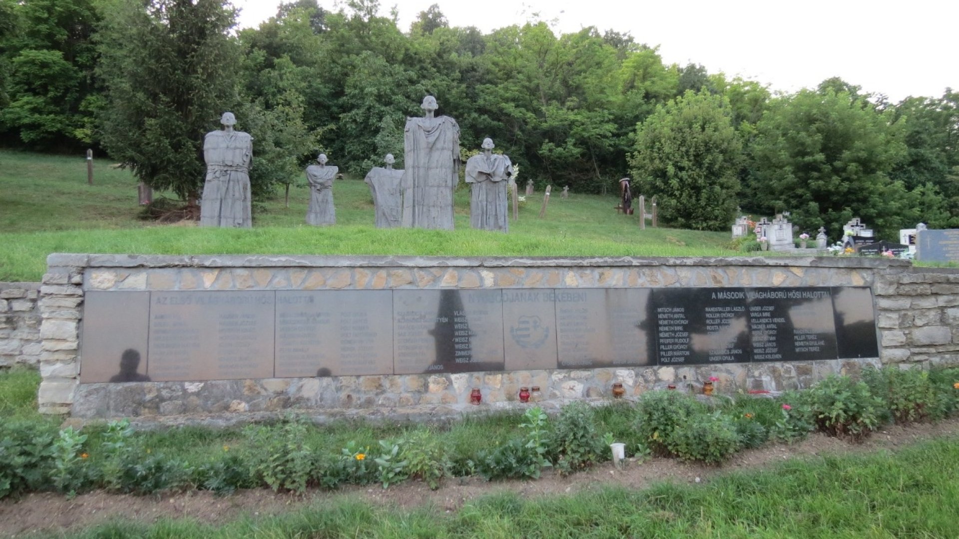 Az egész országban egyedülálló Magyarpolány és a látványos Passió