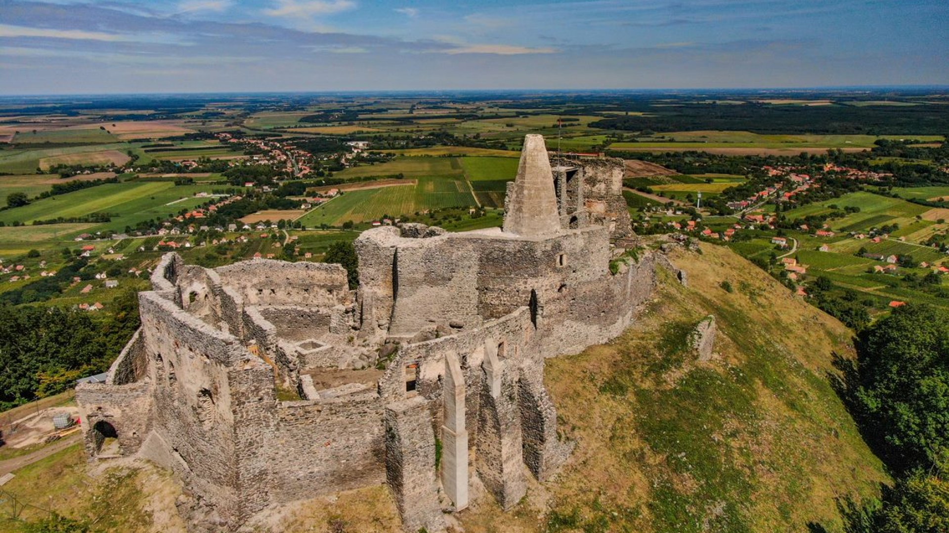 Megújul a Somló vár: a csodaszép Somló még szebb lesz