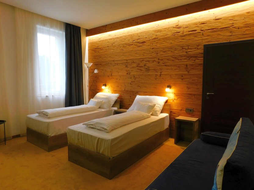 Kényelmes superior szoba Kristály hotel Ajka