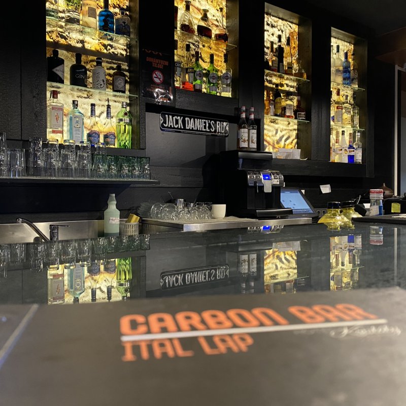 Carbon Relax & Game weekday package